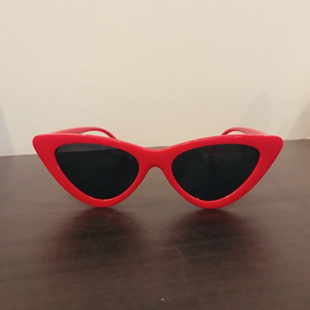 Cat Eye Sunglasses 🕶